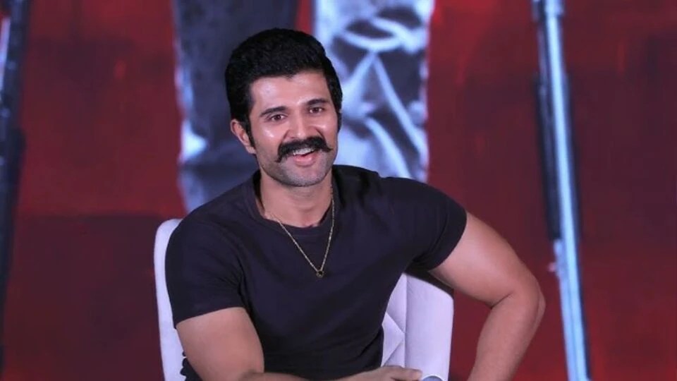 తెలుగుతోపాటు అమెరికా ఆడియెన్స్ను కలుస్తా.. మొదట భయపడ్డాను, కానీ.. జూనియర్ ఎన్టీఆర్పై విజయ్ దేవరకొండ కామెంట్స్ తెలుగుతోపాటు అమెరికా ఆడియెన్స్ను కలుస్తా.. మొదట భయపడ్డాను, కానీ.. జూనియర్ ఎన్టీఆర్పై విజయ్ దేవరకొండ కామెంట్స్