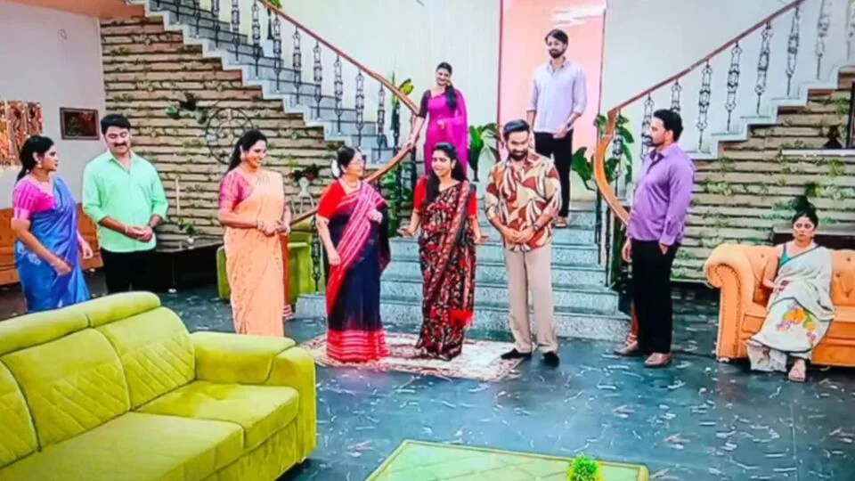 బ్రహ్మముడి ప్రోమో: తల్లి కాబోతున్న కావ్య- రాజ్ ప్రేమను రెజెక్ట్ చేసిన కావ్య బ్రహ్మముడి ప్రోమో: తల్లి కాబోతున్న కావ్య- రాజ్ ప్రేమను రెజెక్ట్ చేసిన కావ్య