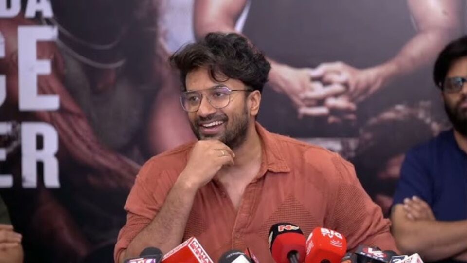 అందరూ భయపడే రిస్క్ చేసి తీస్తారు.. హాలీవుడ్ ఎక్స్పీరియెన్స్ ఇస్తుంది.. హీరో సత్యదేవ్ కామెంట్స్ అందరూ భయపడే రిస్క్ చేసి తీస్తారు.. హాలీవుడ్ ఎక్స్పీరియెన్స్ ఇస్తుంది.. హీరో సత్యదేవ్ కామెంట్స్