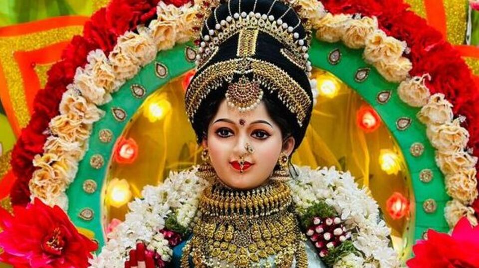 వరలక్ష్మీ వ్రతం: ఆరోజు ఏం చేయాలో, ఏం చేయకూడదో తెలుసుకోండి! వరలక్ష్మీ వ్రతం: ఆరోజు ఏం చేయాలో, ఏం చేయకూడదో తెలుసుకోండి!