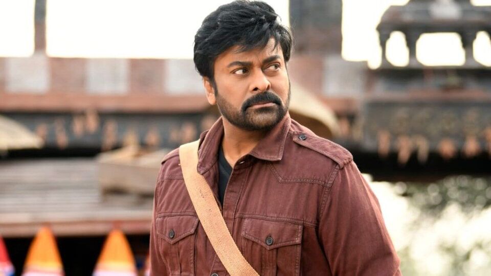 రాజకీయ నాయకులు ఈజీగా టార్గెట్ చేస్తారు.. ఓ మహిళ అండగా నిలిచింది.. నా కోసం పొలిటీషియన్ ను ప్రశ్నించింది: చిరంజీవి కామెంట్ రాజకీయ నాయకులు ఈజీగా టార్గెట్ చేస్తారు.. ఓ మహిళ అండగా నిలిచింది.. నా కోసం పొలిటీషియన్ ను ప్రశ్నించింది: చిరంజీవి కామెంట్