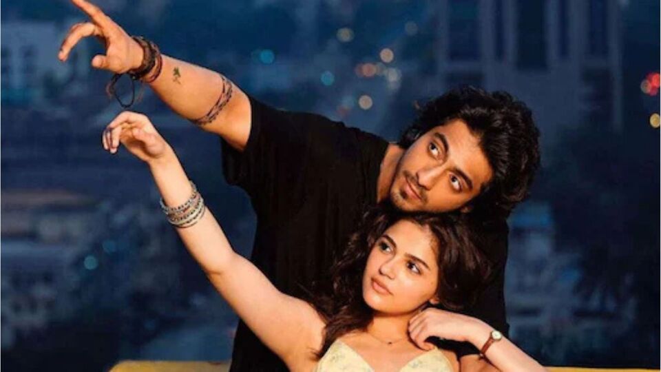 ఓటీటీలోకి 500 కోట్ల సూపర్ హిట్ రొమాంటిక్ లవ్ స్టోరీ సయ్యారా.. ఆడియెన్స్ను కన్నీళ్లు పెట్టించిన సినిమా.. స్ట్రీమింగ్ ఎక్కడంటే? ఓటీటీలోకి 500 కోట్ల సూపర్ హిట్ రొమాంటిక్ లవ్ స్టోరీ సయ్యారా.. ఆడియెన్స్ను కన్నీళ్లు పెట్టించిన సినిమా.. స్ట్రీమింగ్ ఎక్కడంటే?