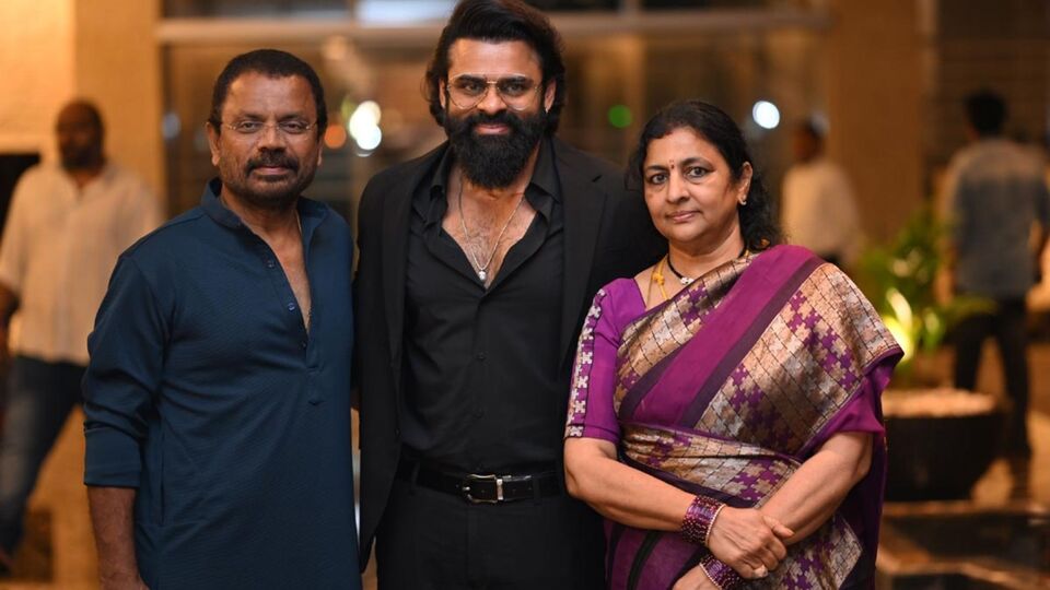 మోస్ట్ డిజైరబుల్ అవార్డ్ గెలుచుకున్న సాయి దుర్గ తేజ్ మోస్ట్ డిజైరబుల్ అవార్డ్ గెలుచుకున్న సాయి దుర్గ తేజ్