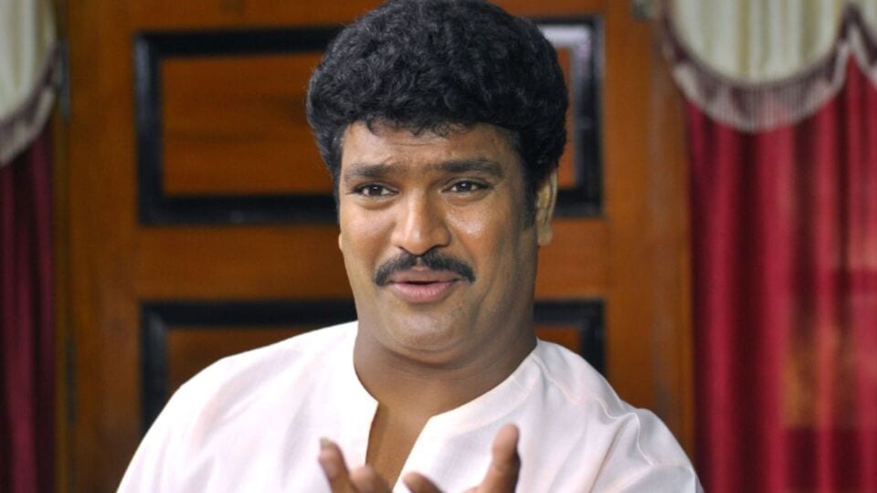 ఆకలికి ఆగలేక భోజనానికి కూర్చుంటే లేపేశారు.. బాధతో వచ్చేశాను.. మిమిక్రీ ఆర్టిస్ట్, కమెడియన్ శివారెడ్డి కామెంట్స్ ఆకలికి ఆగలేక భోజనానికి కూర్చుంటే లేపేశారు.. బాధతో వచ్చేశాను.. మిమిక్రీ ఆర్టిస్ట్, కమెడియన్ శివారెడ్డి కామెంట్స్