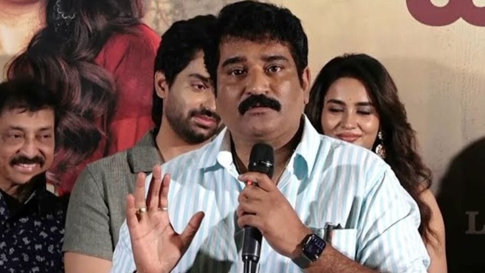 కథ విని ఆశ్చర్యపోయాను.. కొడుకు కోసం ఆయన ఎంతో చేస్తుంటారు.. ఆకలితో ఉన్న ఆర్టిస్ట్.. నటుడు రాజీవ్ కనకాల కామెంట్స్ ('చాయ్ వాలా') కథ విని ఆశ్చర్యపోయాను.. కొడుకు కోసం ఆయన ఎంతో చేస్తుంటారు.. ఆకలితో ఉన్న ఆర్టిస్ట్.. నటుడు రాజీవ్ కనకాల కామెంట్స్ ('చాయ్ వాలా')