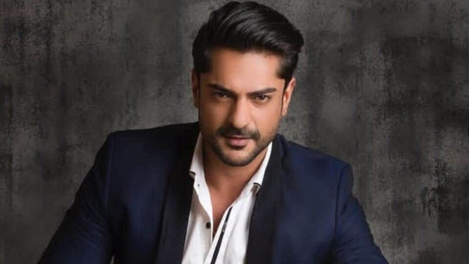 షాకింగ్.. నటుడిపై రేప్ కేసు.. బాత్రూమ్ లో అమ్మాయిపై అత్యాచారం.. కొట్టి మరీ వీడియో షూట్.. గాలించి అరెస్ట్ చేసిన పోలీసులు! షాకింగ్.. నటుడిపై రేప్ కేసు.. బాత్రూమ్ లో అమ్మాయిపై అత్యాచారం.. కొట్టి మరీ వీడియో షూట్.. గాలించి అరెస్ట్ చేసిన పోలీసులు!
