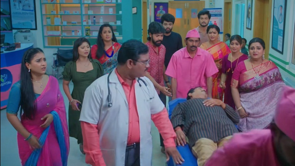 నిన్ను కోరి సెప్టెంబర్ 8 ఎపిసోడ్: నిజం చెప్పేస్తానన్న రఘురాం.. మామను చంపేందుకు శాలిని ప్రయత్నం.. చంద్రకళపై నింద నిన్ను కోరి సెప్టెంబర్ 8 ఎపిసోడ్: నిజం చెప్పేస్తానన్న రఘురాం.. మామను చంపేందుకు శాలిని ప్రయత్నం.. చంద్రకళపై నింద