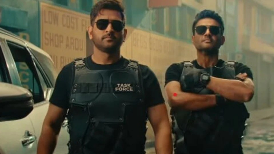 బాలీవుడ్ లోకి ధోనీ ఎంట్రీ.. పవర్ ప్యాక్ట్ యాక్షన్ తో డెబ్యూ.. అదిరిపోయిన టీజర్.. ఫ్యాన్స్ లో క్యూరియాసిటీ.. ఇది నిజమేనా? బాలీవుడ్ లోకి ధోనీ ఎంట్రీ.. పవర్ ప్యాక్ట్ యాక్షన్ తో డెబ్యూ.. అదిరిపోయిన టీజర్.. ఫ్యాన్స్ లో క్యూరియాసిటీ.. ఇది నిజమేనా?