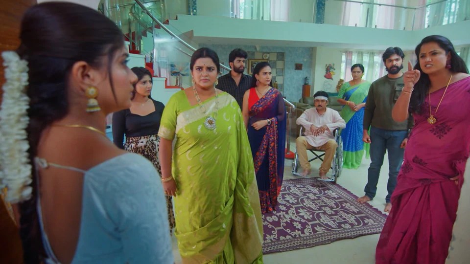 నిన్ను కోరి సెప్టెంబర్ 10 ఎపిసోడ్: డాక్టర్ తో శాలిని డీల్.. తిరిగి కదల్లేని స్థితికి రఘురాం.. చంద్రకళకు మళ్లీ కష్టాలు నిన్ను కోరి సెప్టెంబర్ 10 ఎపిసోడ్: డాక్టర్ తో శాలిని డీల్.. తిరిగి కదల్లేని స్థితికి రఘురాం.. చంద్రకళకు మళ్లీ కష్టాలు