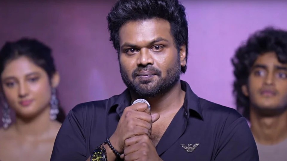 నాతో సినిమా వద్దని చాలా మంది చెప్పి ఉంటారు.. కానీ నన్ను నమ్మారు.. నా కుటుంబాన్ని నిలబెట్టారు: మంచు మనోజ్ కన్నీళ్లు (మిరాయ్) నాతో సినిమా వద్దని చాలా మంది చెప్పి ఉంటారు.. కానీ నన్ను నమ్మారు.. నా కుటుంబాన్ని నిలబెట్టారు: మంచు మనోజ్ కన్నీళ్లు (మిరాయ్)