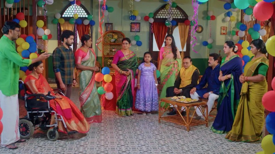కార్తీక దీపం 2 టుడే ఎపిసోడ్: జ్యోత్స్న నిజస్వరూపం తెలుసుకున్న పారు.. కూతురికి కౌంటర్.. శౌర్య కన్నబిడ్డ కాదంటూ జ్యో గొడవ కార్తీక దీపం 2 టుడే ఎపిసోడ్: జ్యోత్స్న నిజస్వరూపం తెలుసుకున్న పారు.. కూతురికి కౌంటర్.. శౌర్య కన్నబిడ్డ కాదంటూ జ్యో గొడవ