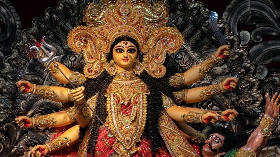 2025 శారదా నవరాత్రి: అష్టమి-నవమి తేదీలు, ముహూర్తం, పూజ విధానం 2025 శారదా నవరాత్రి: అష్టమి-నవమి తేదీలు, ముహూర్తం, పూజ విధానం
