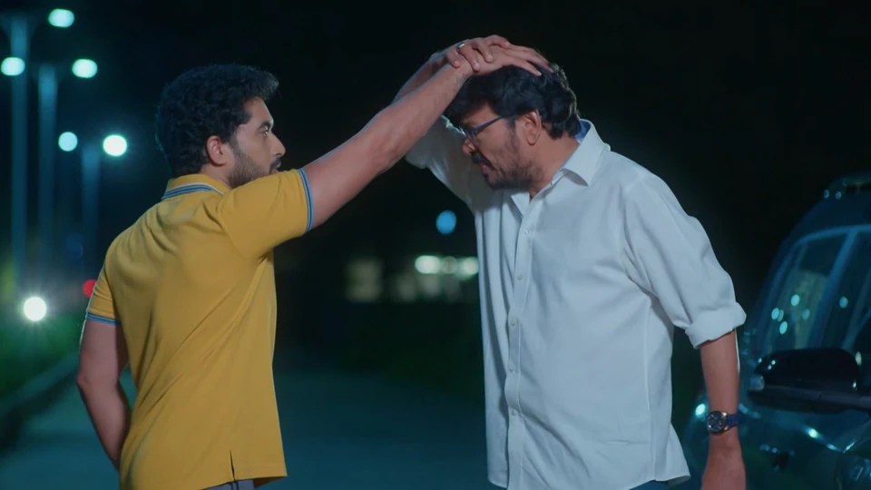 కార్తీక దీపం 2 టుడే ఎపిసోడ్: కాశీ మీద అరిచేసిన శ్రీధర్-తండ్రి ఒట్టు వేయించుకున్నా నిజం చెప్పని కార్తీక్ కార్తీక దీపం 2 టుడే ఎపిసోడ్: కాశీ మీద అరిచేసిన శ్రీధర్-తండ్రి ఒట్టు వేయించుకున్నా నిజం చెప్పని కార్తీక్
