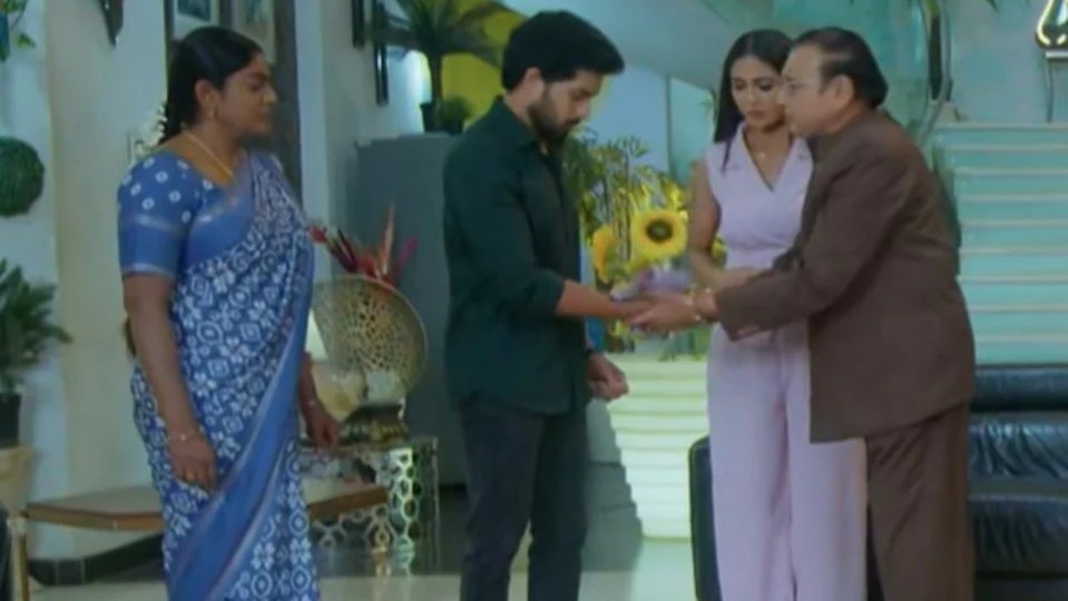 కార్తీక దీపం 2 టుడే ఎపిసోడ్: వైరా ట్రాప్-జ్యోత్స్నను కాపాడిన కార్తీక్-అగ్రిమెంట్ తీసుకొని వెళ్లిపో-శివన్నారాయణ ఫైర్ కార్తీక దీపం 2 టుడే ఎపిసోడ్: వైరా ట్రాప్-జ్యోత్స్నను కాపాడిన కార్తీక్-అగ్రిమెంట్ తీసుకొని వెళ్లిపో-శివన్నారాయణ ఫైర్