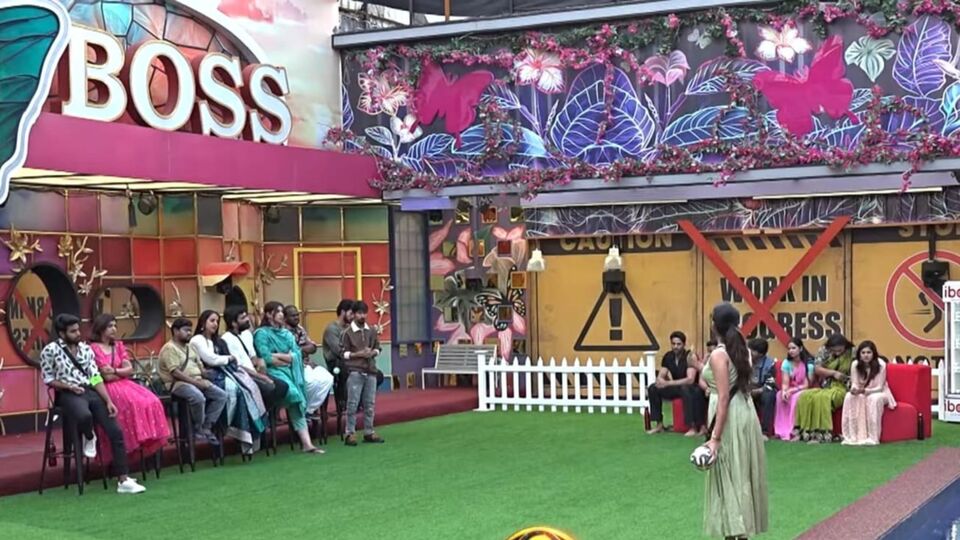 ఈ వారం బిగ్ బాస్ నామినేషన్స్లో ఆరుగురు- వైల్డ్ కార్డ్స్ ఆట తీరుపై ఇంటి సభ్యుల భవితవ్యం- ఎవరు ఎవరిని నామినేట్ చేశారంటే? ఈ వారం బిగ్ బాస్ నామినేషన్స్లో ఆరుగురు- వైల్డ్ కార్డ్స్ ఆట తీరుపై ఇంటి సభ్యుల భవితవ్యం- ఎవరు ఎవరిని నామినేట్ చేశారంటే?