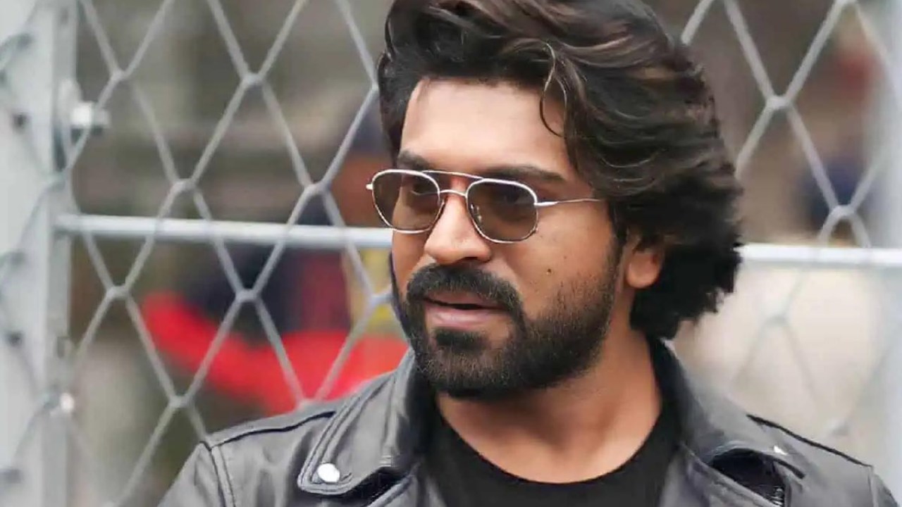 రామ్ చరణ్ ఫ్యాన్స్ దెబ్బకి దిగొచ్చిన శిరీష్ రెడ్డి.. క్షమాపణలు కోరుతూ నోట్, దిల్ రాజు నష్టనివారణ చర్యలు రామ్ చరణ్ ఫ్యాన్స్ దెబ్బకి దిగొచ్చిన శిరీష్ రెడ్డి.. క్షమాపణలు కోరుతూ నోట్, దిల్ రాజు నష్టనివారణ చర్యలు
