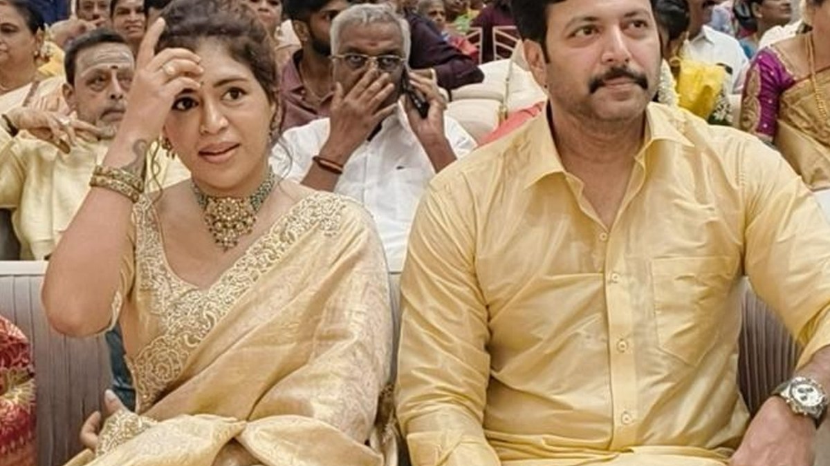 Singer Kenishaa Francis: రవి మోహన్, కెనీషా రిలేషన్..ఆమె గర్భవతి అంటూ రూమర్స్ ? కర్మ వదిలిపెట్టదు, ఘాటు రియాక్షన్ వైరల్ Singer Kenishaa Francis: రవి మోహన్, కెనీషా రిలేషన్..ఆమె గర్భవతి అంటూ రూమర్స్ ? కర్మ వదిలిపెట్టదు, ఘాటు రియాక్షన్ వైరల్