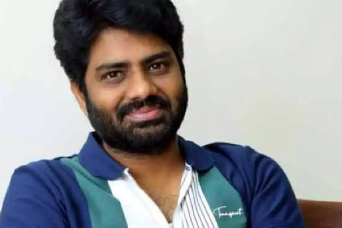 మెగా ఫ్యాన్స్ కు క్షమాపణలు చెప్పిన డైరెక్టర్, కారణం ఏంటి? ఎవరా దర్శకుడు మెగా ఫ్యాన్స్ కు క్షమాపణలు చెప్పిన డైరెక్టర్, కారణం ఏంటి? ఎవరా దర్శకుడు