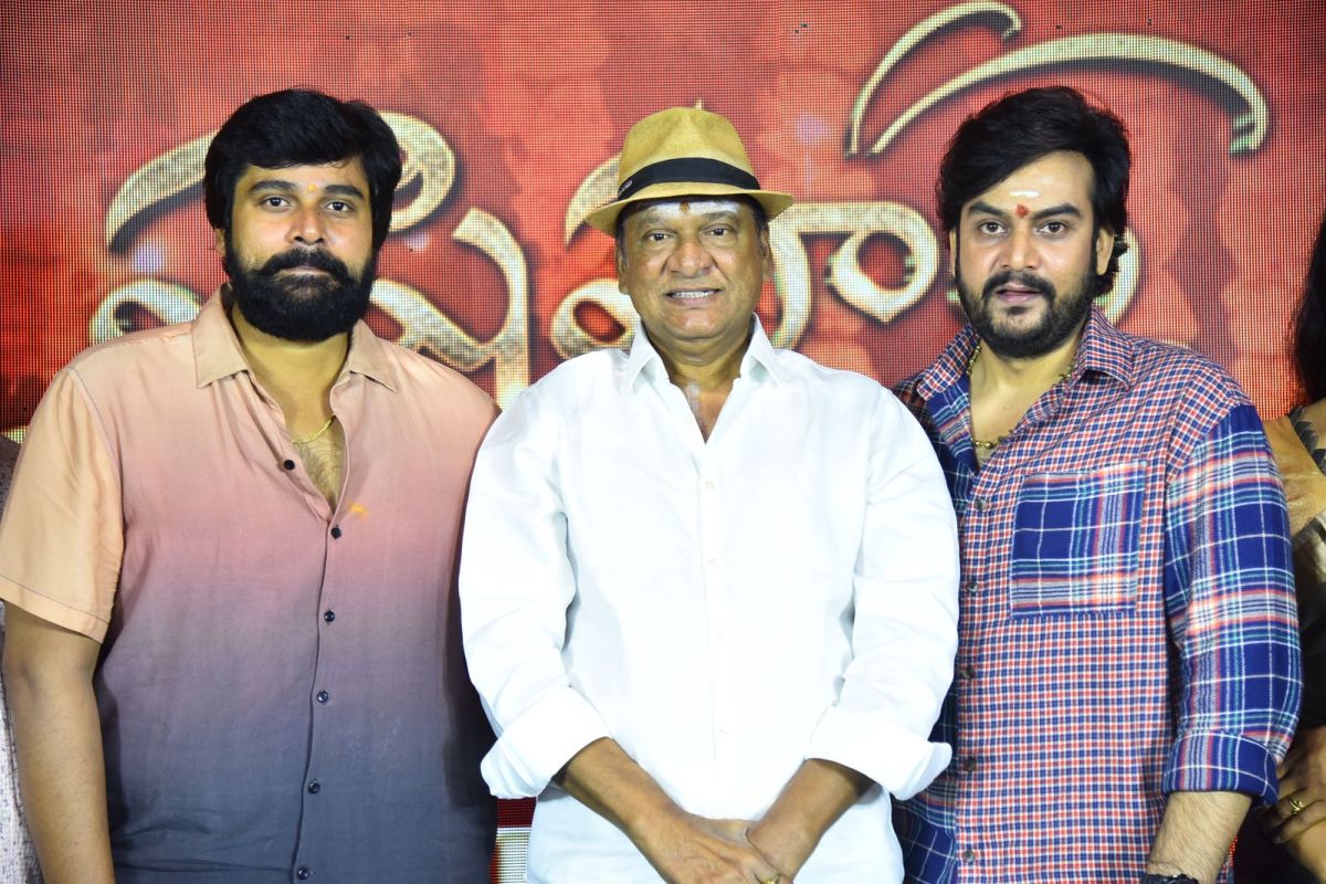 నేనేంటో అందరికి తెలుసు, వివాదాస్పద కామెంట్స్ పై రాజేంద్ర ప్రసాద్ ఏమన్నారంటే? నేనేంటో అందరికి తెలుసు, వివాదాస్పద కామెంట్స్ పై రాజేంద్ర ప్రసాద్ ఏమన్నారంటే?
