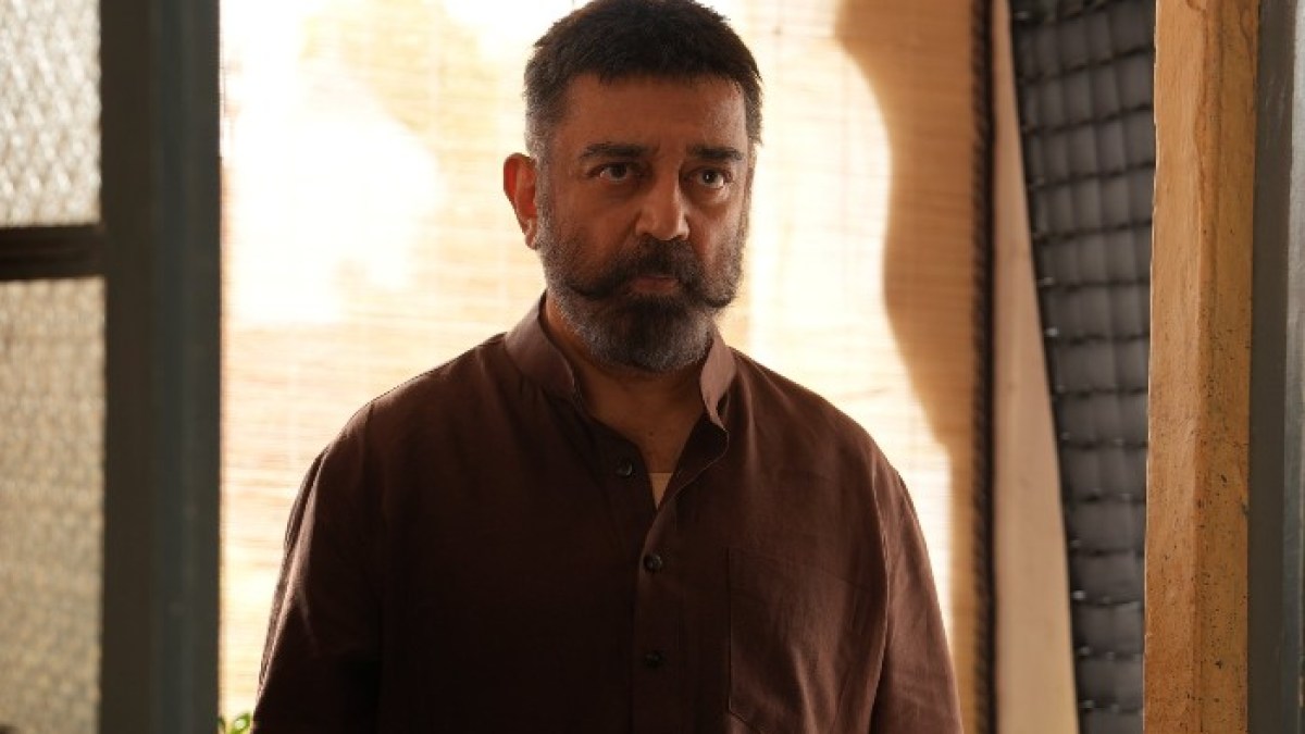 గుండెని పిండేసే విషాదం.. చిన్నస్వామి స్టేడియం తొక్కిసలాట ఘటనపై కమల్ హాసన్ ఎమోషనల్ పోస్ట్ గుండెని పిండేసే విషాదం.. చిన్నస్వామి స్టేడియం తొక్కిసలాట ఘటనపై కమల్ హాసన్ ఎమోషనల్ పోస్ట్