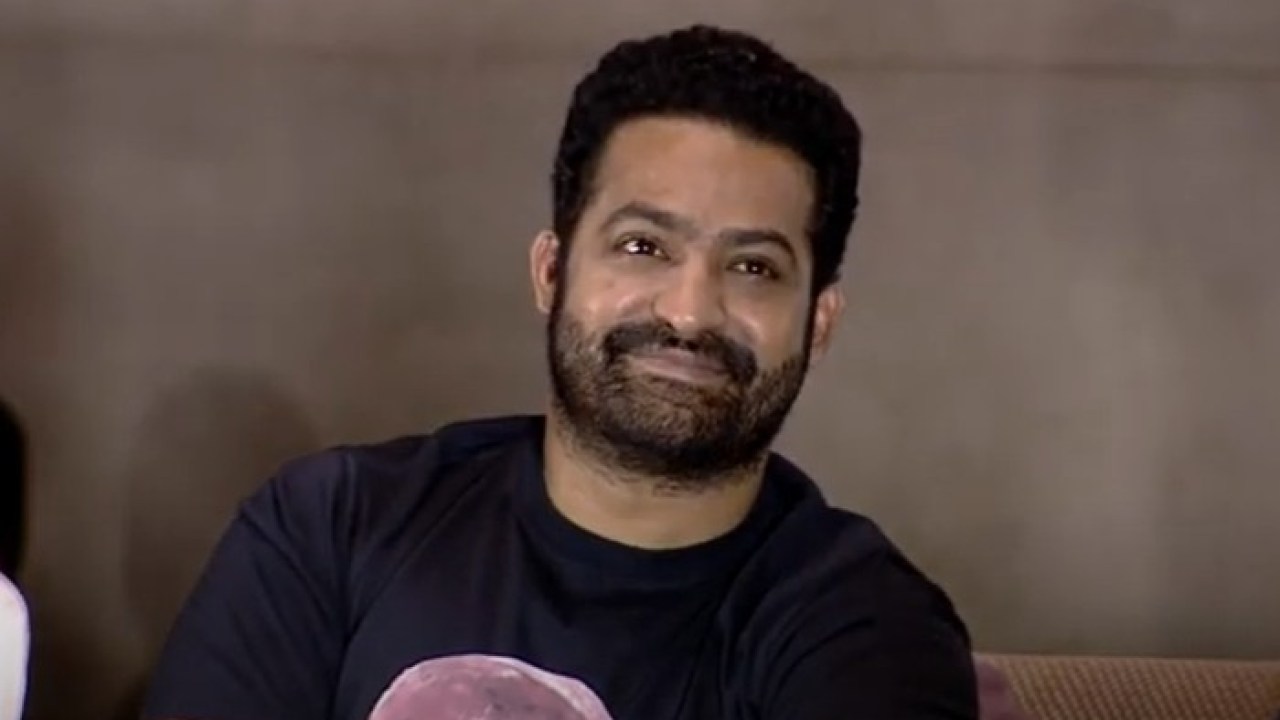 ఎన్టీఆర్ తో సినిమాను మూడు సార్లు రిజెక్ట్ చేసిన స్టార్ హీరోయిన్ ఎవరో తెలుసా? ఎన్టీఆర్ తో సినిమాను మూడు సార్లు రిజెక్ట్ చేసిన స్టార్ హీరోయిన్ ఎవరో తెలుసా?
