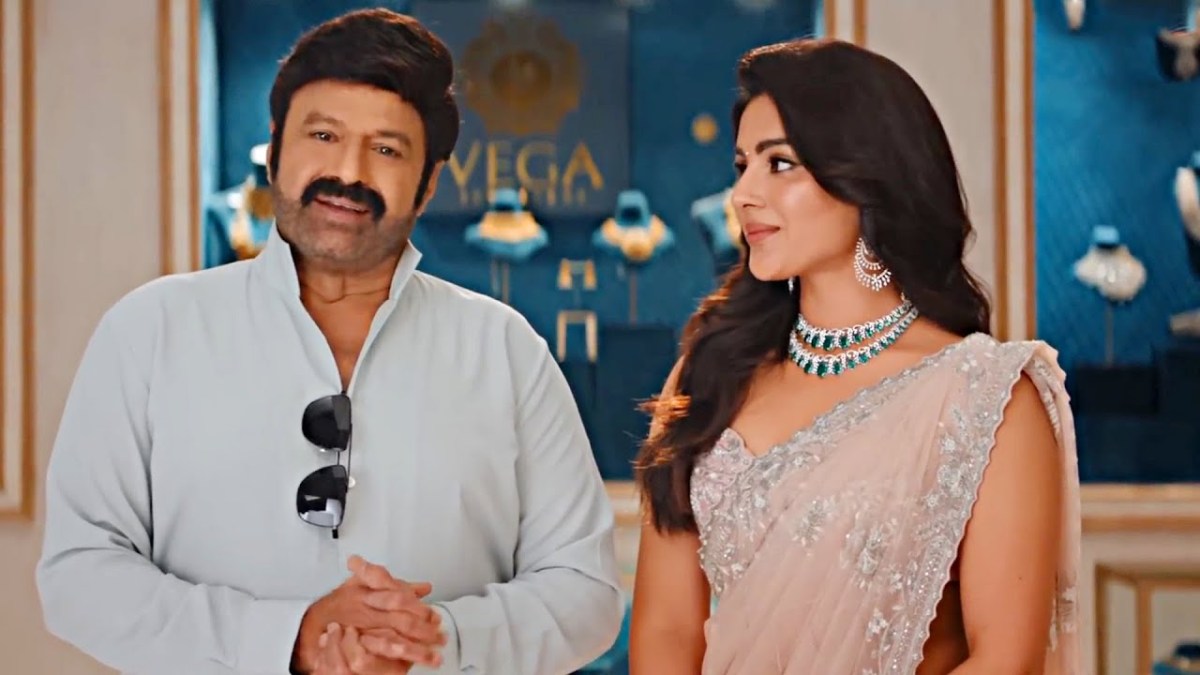 బాలయ్య కాళ్లు మొక్కిన స్టార్ హీరోయిన్, షాక్ అయిన బాలకృష్ణ ఏం చేశారంటే.? బాలయ్య కాళ్లు మొక్కిన స్టార్ హీరోయిన్, షాక్ అయిన బాలకృష్ణ ఏం చేశారంటే.?