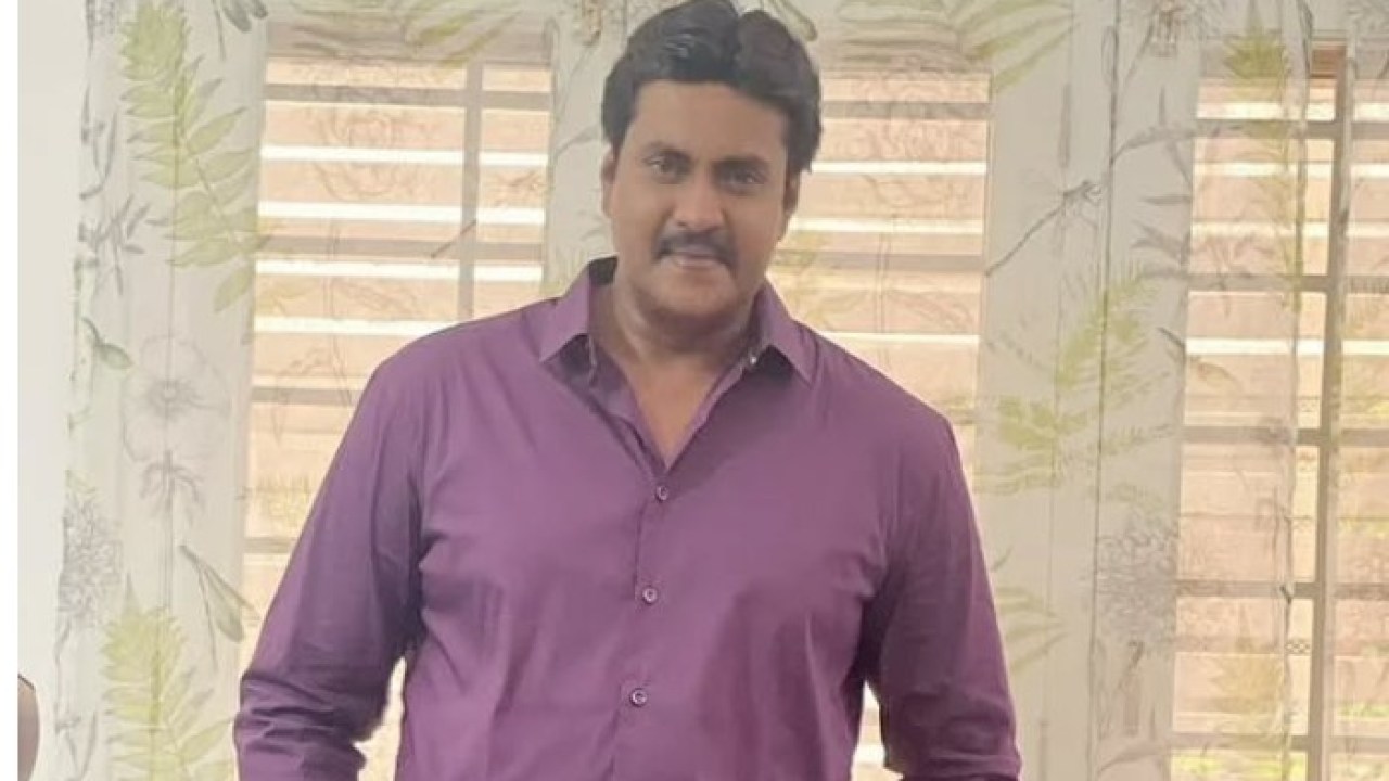సునీల్ తన కెరీర్ లో చేసిన బిగ్ మిస్టేక్ ఇదే.. ఆ మూవీ రిజెక్ట్ చేయడంతో నానికి బ్లాక్ బస్టర్ హిట్ సునీల్ తన కెరీర్ లో చేసిన బిగ్ మిస్టేక్ ఇదే.. ఆ మూవీ రిజెక్ట్ చేయడంతో నానికి బ్లాక్ బస్టర్ హిట్