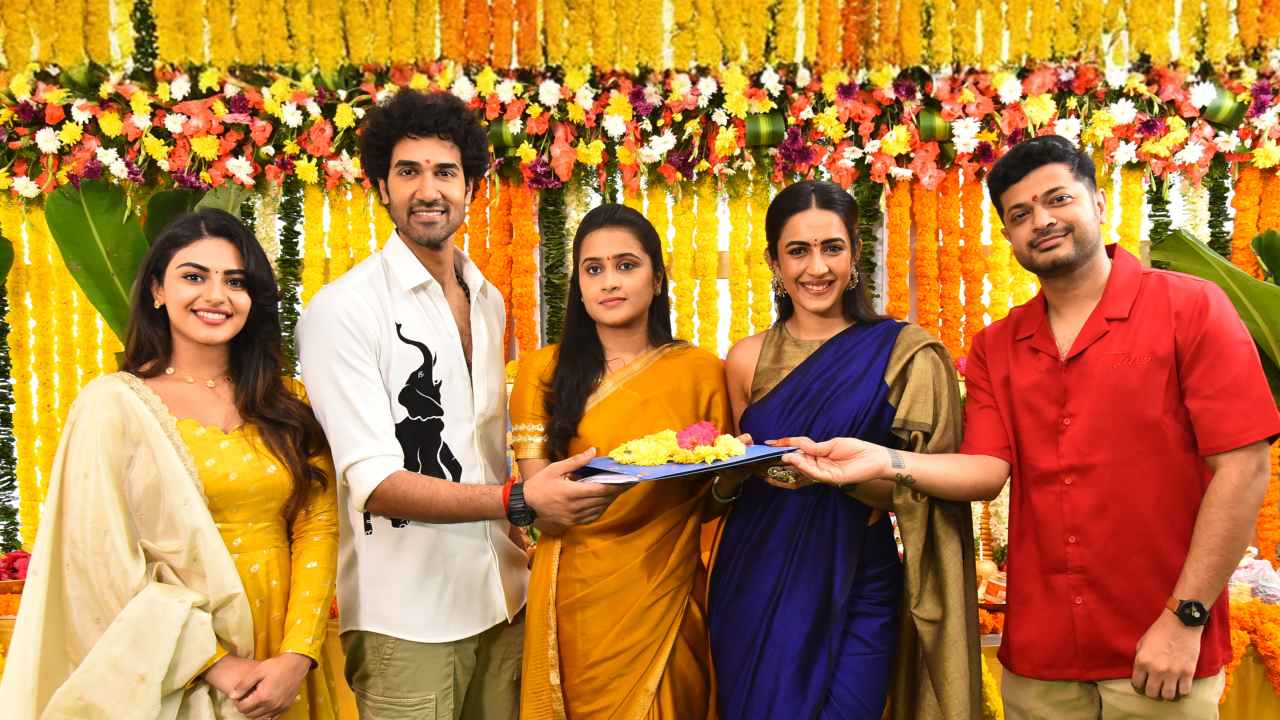కమిటీ కుర్రోళ్ళు తర్వాత మరో హిట్ పై కన్నేసిన నిహారిక కొణిదెల.. నాగ్ అశ్విన్ చేతుల మీదుగా కొత్త మూవీ లాంచ్ కమిటీ కుర్రోళ్ళు తర్వాత మరో హిట్ పై కన్నేసిన నిహారిక కొణిదెల.. నాగ్ అశ్విన్ చేతుల మీదుగా కొత్త మూవీ లాంచ్