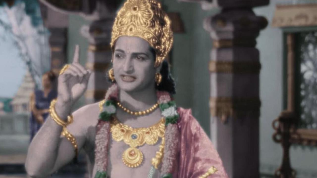 `అడవి రాముడు` రికార్డులు బ్రేక్ చేసి ఇండస్ట్రీ హిట్గా నిలిచిన ఎన్టీఆర్ మూవీ ఏంటో తెలుసా? `అడవి రాముడు` రికార్డులు బ్రేక్ చేసి ఇండస్ట్రీ హిట్గా నిలిచిన ఎన్టీఆర్ మూవీ ఏంటో తెలుసా?