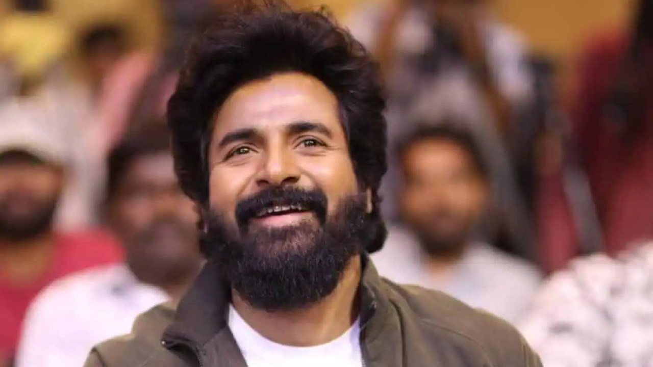 కోట్ల ఆస్తి ఉన్నా అద్దె ఇంట్లోకి మారిన హీరో శివకార్తికేయన్, కారణం ఏంటంటే? కోట్ల ఆస్తి ఉన్నా అద్దె ఇంట్లోకి మారిన హీరో శివకార్తికేయన్, కారణం ఏంటంటే?