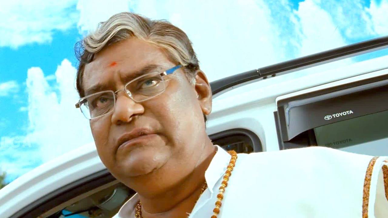 కోట శ్రీనివాసరావును వెంటపడి కొట్టిన ఎన్టీఆర్ అభిమానులు, ఆయన కెరీర్ లో విషాదాలు, వివాదాలు కోట శ్రీనివాసరావును వెంటపడి కొట్టిన ఎన్టీఆర్ అభిమానులు, ఆయన కెరీర్ లో విషాదాలు, వివాదాలు