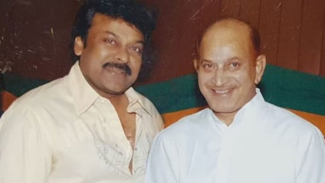 డ్యాన్సుల్లో గిన్నిస్ వరల్డ్ రికార్డ్, కృష్ణలా చేయలేను అని బ్రతిమాలిన చిరు..సూపర్ స్టార్ చెప్పిన ఒక్క మాటతో డ్యాన్సుల్లో గిన్నిస్ వరల్డ్ రికార్డ్, కృష్ణలా చేయలేను అని బ్రతిమాలిన చిరు..సూపర్ స్టార్ చెప్పిన ఒక్క మాటతో