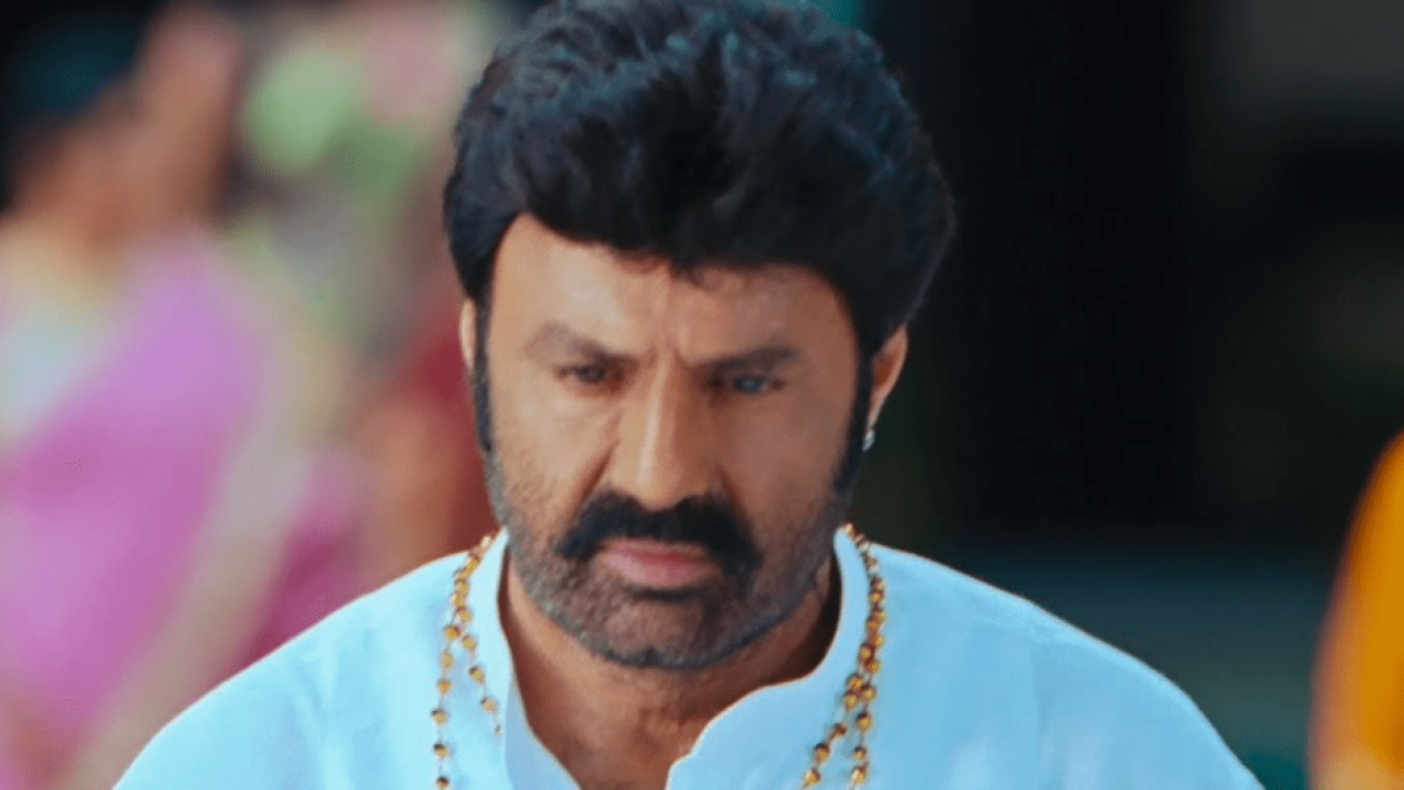 తనకి గట్టి పోటీ ఇచ్చిన హీరో నటనకి ఏడ్చేసిన బాలయ్య, ఆల్ టైం ఫేవరేట్ మూవీ 'రాజా' అదే..చిరు, నాగార్జున కాదు తనకి గట్టి పోటీ ఇచ్చిన హీరో నటనకి ఏడ్చేసిన బాలయ్య, ఆల్ టైం ఫేవరేట్ మూవీ 'రాజా' అదే..చిరు, నాగార్జున కాదు