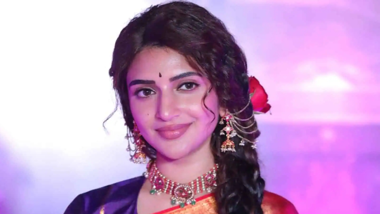 శ్రీలీల ఫ్లాప్స్ షాక్! పవన్ కళ్యాణ్ తో అయినా హిట్టు కొడుతుందా? ఉస్తాద్ భగత్ సింగ్ మామూలు సినిమా కాదుగా!! శ్రీలీల ఫ్లాప్స్ షాక్! పవన్ కళ్యాణ్ తో అయినా హిట్టు కొడుతుందా? ఉస్తాద్ భగత్ సింగ్ మామూలు సినిమా కాదుగా!!