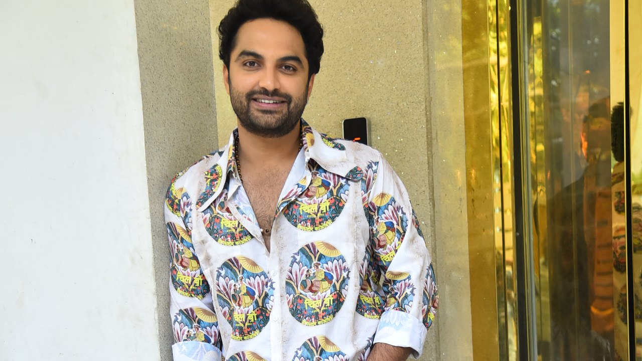 హీరోయిన్లపై విశ్వక్ సేన్ షాకింగ్ కామెంట్స్! టాలీవుడ్లో ఇంత జరుగుతోందా? హీరోయిన్లపై విశ్వక్ సేన్ షాకింగ్ కామెంట్స్! టాలీవుడ్లో ఇంత జరుగుతోందా?