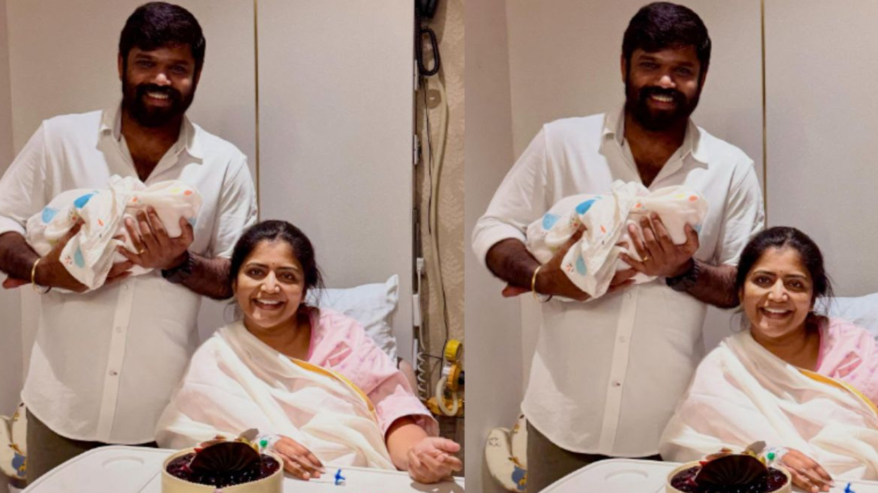 మాస్ న్యూస్: బిగ్ బాస్ శివజ్యోతి ఇంట పండంటి బిడ్డ! ఫోటోలు వైరల్!! మాస్ న్యూస్: బిగ్ బాస్ శివజ్యోతి ఇంట పండంటి బిడ్డ! ఫోటోలు వైరల్!!