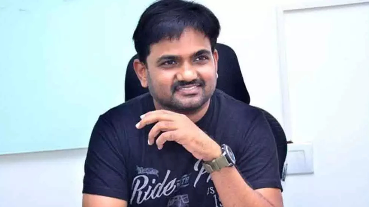 మారుతి సంచలనం: 'హ్యాపీ పొంగల్' మూవీతో హిట్ కొట్టే ప్లాన్! హీరో ఎవరంటే..? మారుతి సంచలనం: 'హ్యాపీ పొంగల్' మూవీతో హిట్ కొట్టే ప్లాన్! హీరో ఎవరంటే..?