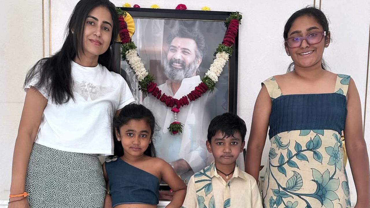 Tarakaratna's Daughter Nishka Suffers Panic Attacks, Wife Alekhya Emotional in Interview Tarakaratna's Daughter Nishka Suffers Panic Attacks, Wife Alekhya Emotional in Interview