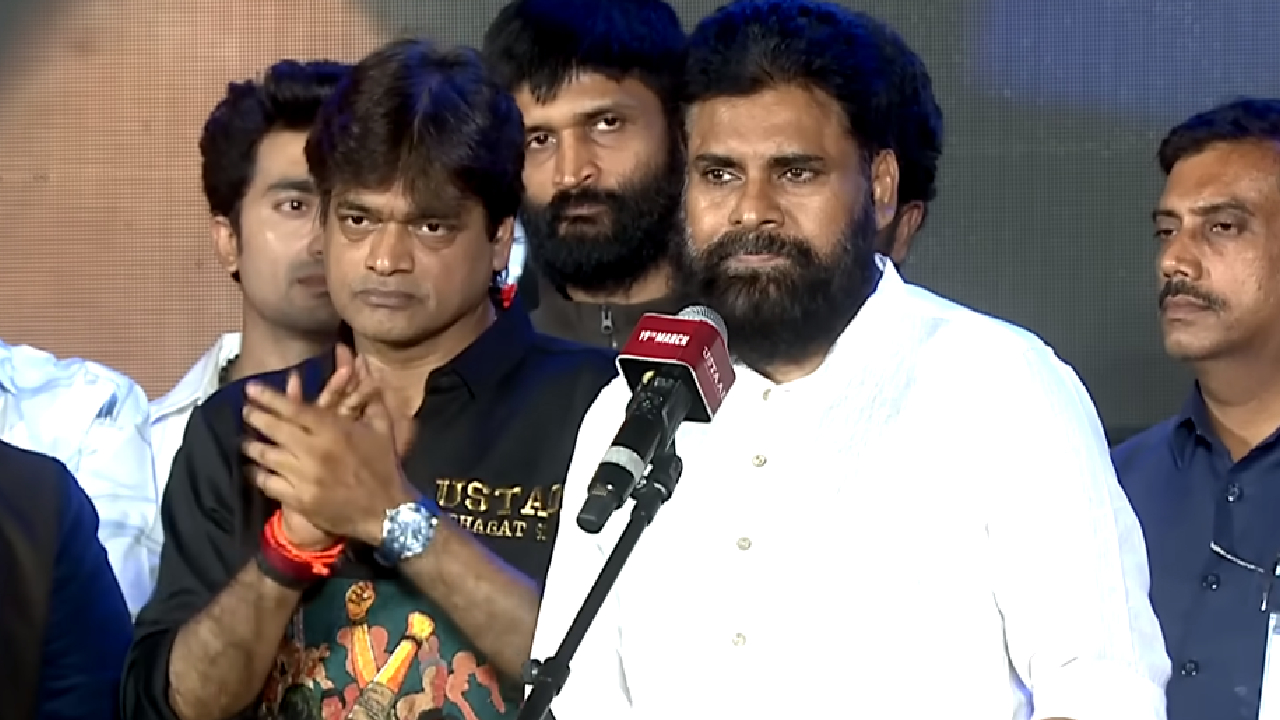 Pawan Kalyan's Ustaad Bhagat Singh: Harish Shankar's Fast Pace Challenges Other Directors Pawan Kalyan's Ustaad Bhagat Singh: Harish Shankar's Fast Pace Challenges Other Directors