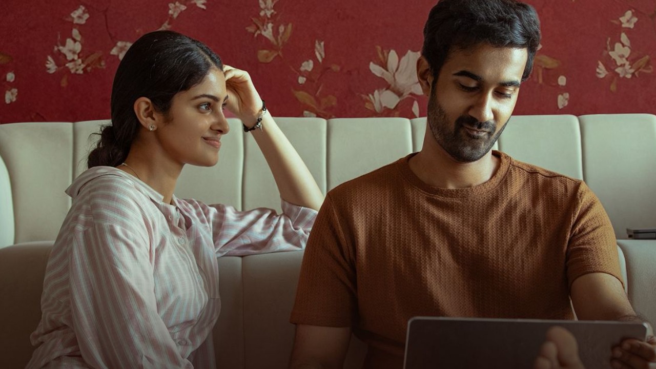 Prabhas-Praised 'Couple Friendly' Movie Now Streaming on Amazon Prime OTT Prabhas-Praised 'Couple Friendly' Movie Now Streaming on Amazon Prime OTT
