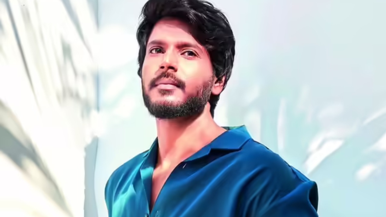 సందీప్ కిషన్ విధ్వంసం: శంబాలా నిర్మాతలతో పాన్ ఇండియా షేకింగ్ న్యూస్! సందీప్ కిషన్ విధ్వంసం: శంబాలా నిర్మాతలతో పాన్ ఇండియా షేకింగ్ న్యూస్!