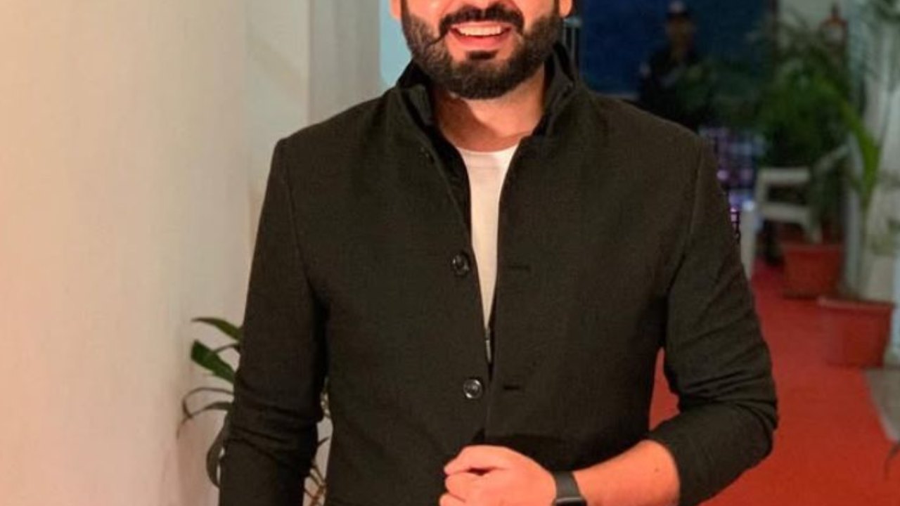 షాకింగ్: టీమ్ ఇండియా క్రికెటర్.. ఇప్పుడు బాలీవుడ్ స్టార్ డైరెక్టర్! ఊహించగలరా? షాకింగ్: టీమ్ ఇండియా క్రికెటర్.. ఇప్పుడు బాలీవుడ్ స్టార్ డైరెక్టర్! ఊహించగలరా?
