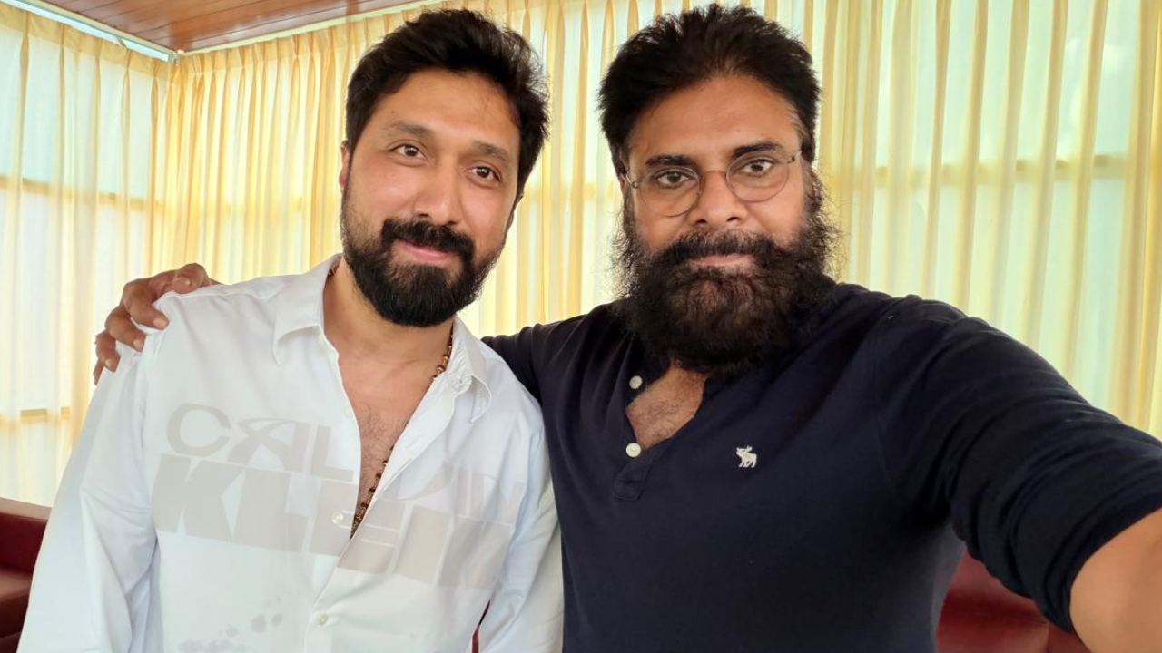 పవన్ కళ్యాణ్ పై బాబీ షాకింగ్ కామెంట్స్! పవర్ స్టార్ ని చూసి అలా అనేశారా? పవన్ కళ్యాణ్ పై బాబీ షాకింగ్ కామెంట్స్! పవర్ స్టార్ ని చూసి అలా అనేశారా?