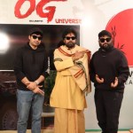 OG యూనివర్స్: గన్స్ పట్టుకున్న పవర్ స్టార్! థమన్, సుజీత్తో మాస్ ఫోటో వైరల్! ఫ్యాన్స్కు పండగే! OG యూనివర్స్: గన్స్ పట్టుకున్న పవర్ స్టార్! థమన్, సుజీత్తో మాస్ ఫోటో వైరల్! ఫ్యాన్స్కు పండగే!