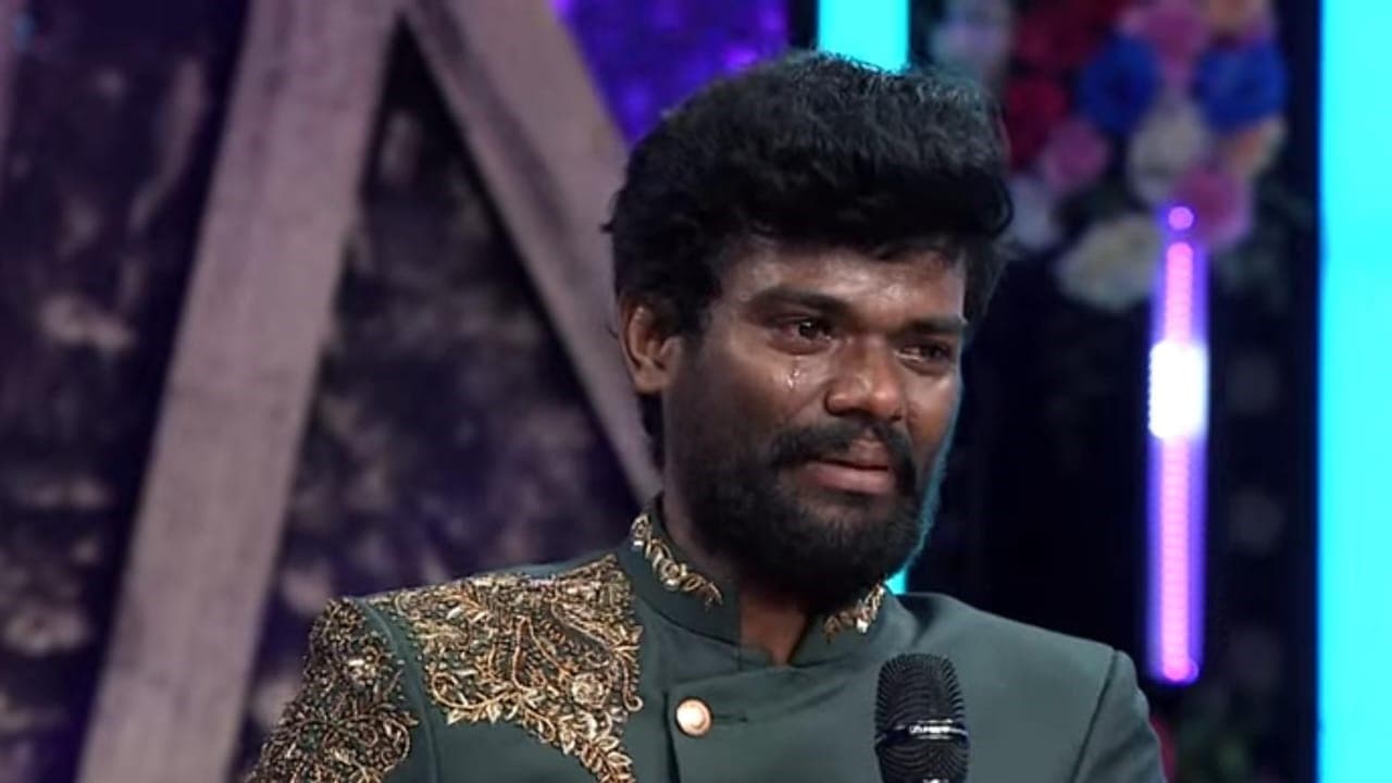 Kissik Talks: కర్మ ఎవరినీ వదిలిపెట్టదు, అమర్ దీప్ అలా.. కన్నీళ్లు పెట్టుకున్న రైతు బిడ్డ Kissik Talks: కర్మ ఎవరినీ వదిలిపెట్టదు, అమర్ దీప్ అలా.. కన్నీళ్లు పెట్టుకున్న రైతు బిడ్డ