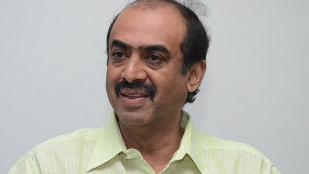 షాకింగ్: సురేష్ బాబుపై ఫైర్ అయిన కమెడియన్ బాబు మోహన్! రచ్చ రచ్చ! షాకింగ్: సురేష్ బాబుపై ఫైర్ అయిన కమెడియన్ బాబు మోహన్! రచ్చ రచ్చ!