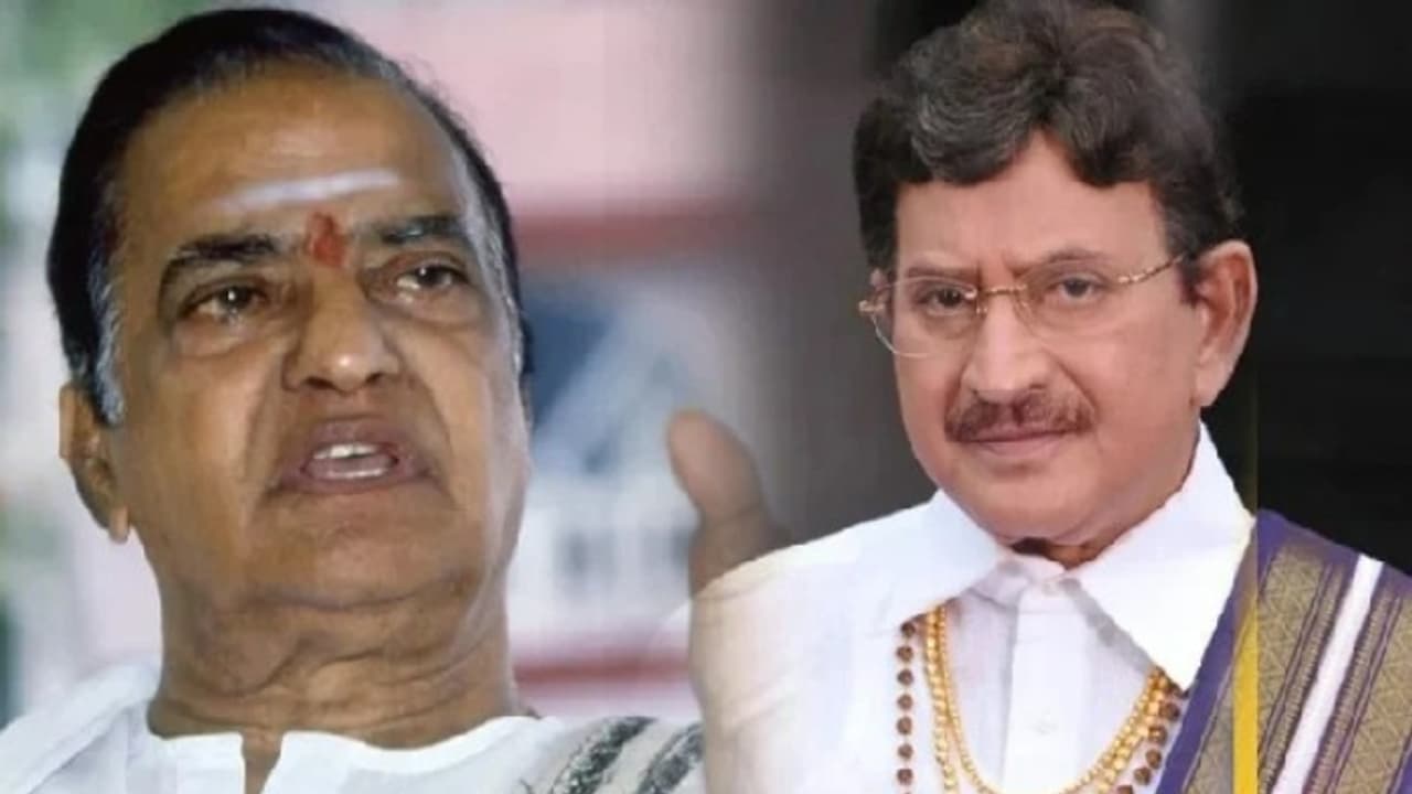 కృష్ణ సంచలనం: ఎన్టీఆర్ వార్నింగ్, డైరెక్టర్ మరణం... అయినా రికార్డులు షేక్! కృష్ణ సంచలనం: ఎన్టీఆర్ వార్నింగ్, డైరెక్టర్ మరణం... అయినా రికార్డులు షేక్!