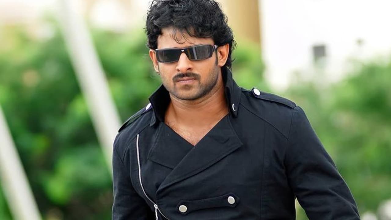 ప్రభాస్ హీరో కాకపోతే ఏమయ్యేవాడో తెలుసా? వందల ఎకరాలు కొని.. రాజు ఎక్కడున్నా రాజే ప్రభాస్ హీరో కాకపోతే ఏమయ్యేవాడో తెలుసా? వందల ఎకరాలు కొని.. రాజు ఎక్కడున్నా రాజే