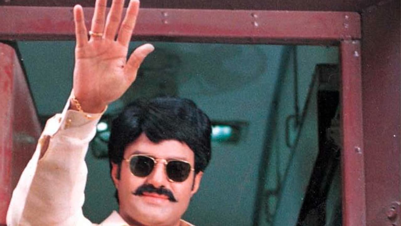 సమరసింహారెడ్డి సినిమాను మిస్ అయిన స్టార్ హీరో ఎవరు? ఆ కథ బాలకృష్ణ కోసం రాసింది కాదా? సమరసింహారెడ్డి సినిమాను మిస్ అయిన స్టార్ హీరో ఎవరు? ఆ కథ బాలకృష్ణ కోసం రాసింది కాదా?