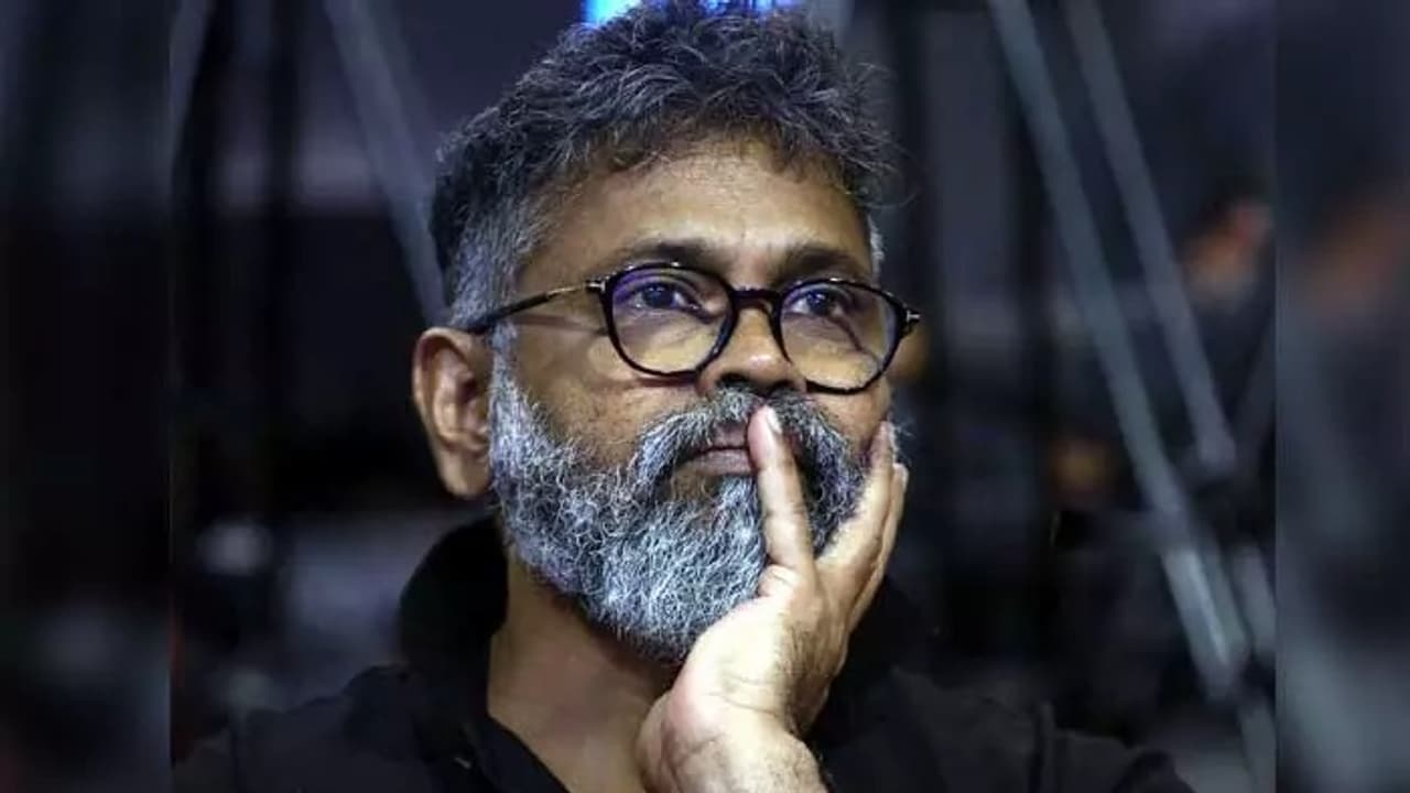 Sukumar's Life-Changing Childhood Incident: Thief, Snake & Temple Priest Sukumar's Life-Changing Childhood Incident: Thief, Snake & Temple Priest